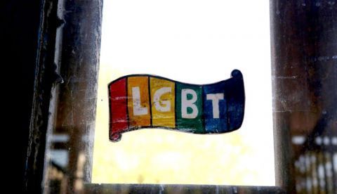 Romper la binariedad con una canción: el desafío del arte LGBTQI+ uruguayo