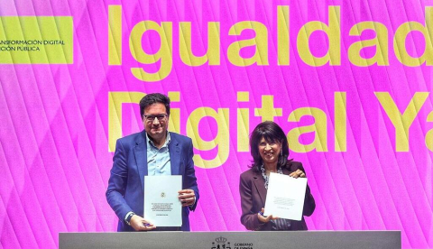 El ministro para la Transformación Digital y de la Función Pública, Óscar López, y la ministra de Igualdad, Ana Redondo, durante el acto de Igualdad Digital Ya. / © lamoncloa.gob.es. Ministerio de la Presidencia.