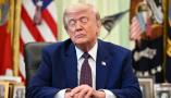Le président états-unien Donald Trump, passé maître dans l’art de l’« hyperbole véridique », s’adressant à la presse depuis le bureau Ovale de la Maison-Blanche, à Washington, le 3 juin 2026. Mandel Ngan/AFP