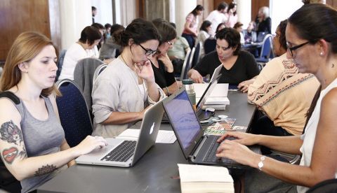El aumento de hormonas masculinas aumenta el riesgo de cardiopatías en mujeres / EFE