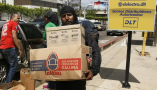 Llegan donantes a un centro de recolección de ayuda para las víctimas de los terremotos del 24 de junio de 2026 (Maracaibo, Venezuela). Humberto Matheus/Shutterstock