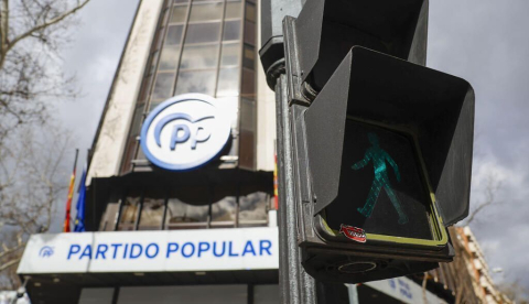 El eslogan del PP en Génova 13 o se acerca el invierno