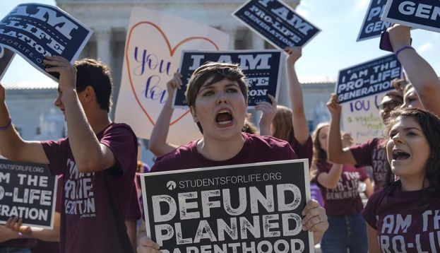 Pro-life and pro-choice protesters rallied outside the U.S. Supreme Court in June. REUTERS/Toya Sarno Jordan