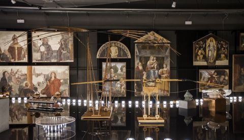 Fotografía facilitada por el Museo Nacional de la Ciencia y de la Tecnología de algunos de los modelos y prototipos construidos por Leonardo Da Vinci que forman la muestra "Leonardo Da Vinci Parade", que podrá disfrutarse hasta el 13 de octubre de 2019 en el Museo Nacional de Ciencia y Tecnología milanés y, con su apertura, anticipa las celebraciones que la ciudad organizará el próximo año por los 500 años de la muerte del genio. EFE