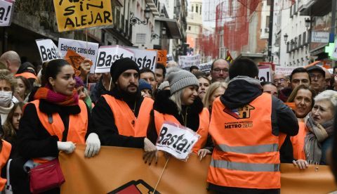 El metro madrileño que desaloja vecinos a su paso y las posibles causas que van de Aguirre hasta Ayuso