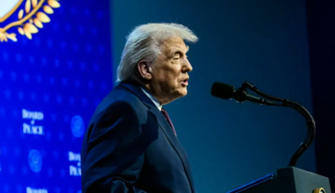 Donald Trump da un discurso durante la primera cumbre de la Junta de Paz, celebrada el 19 de febrero en Washington. Casa Blanca