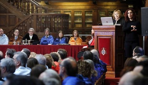 La presidenta del Centro Superior de Investigaciones Científicas (CSIC), Rosa Menéndez (2d). EFE/Archivo