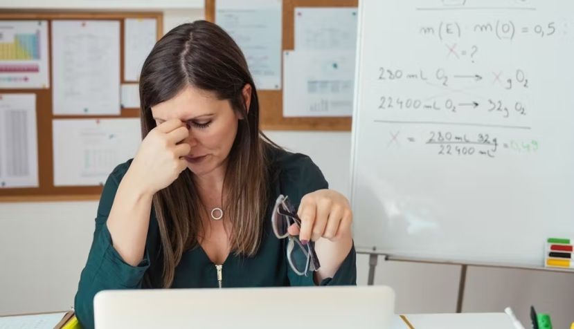 Por qué el desgaste laboral en la universidad afecta sobre todo a los docentes más jóvenes