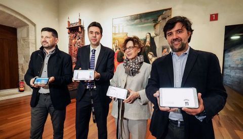 (De izquierda a derecha) Jaime Solano, director de la empresa GVAM; Lucas García Guirao, subdirector adjunto de los Museos Estatales del Ministerio de Educación; María Bolaños, directora del Museo Nacional de Escultura, y Víctor Suárez, responsable de comunicación de la Fundación ORANGE. EFE