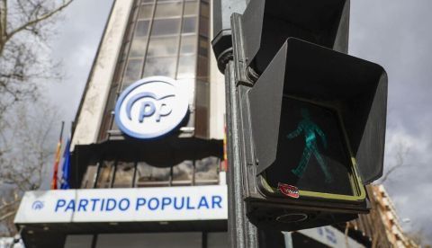 Mezclar el Parlamento y la Inquisición. Así no se hace oposición