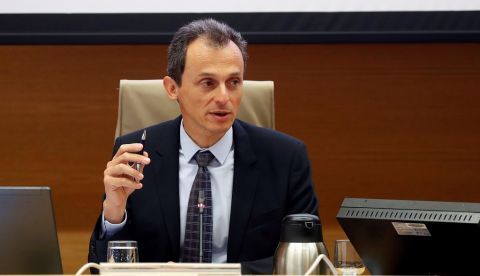 El ministro de Ciencia, Innovación y Universidades, Pedro Duque, durante su comparecencia ante la Comisión de Ciencia del Congreso. EFE 	   