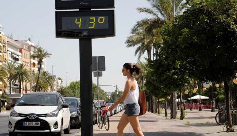 Ese calentamiento hará, por ejemplo, que el clima de Madrid en 2050 se parezca al que ahora tiene Marrakech, el de Londres al de Barcelona, que el de Estocolmo se asemeje al de Budapest, el de Buenos Aires al de Sídney y el de Moscú al de Sofía. EFE/Salas/Archivo