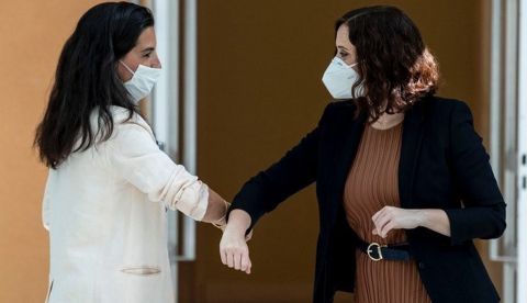 Rocío Monasterio e Isabel Díaz Ayuso en una imagen de archivo.