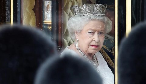 Isabel II y sus familiares masones