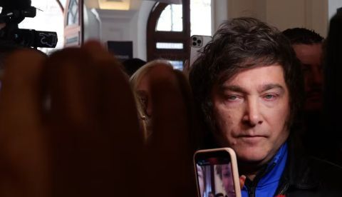 El candidato derechista Javier Milei. Shutterstock