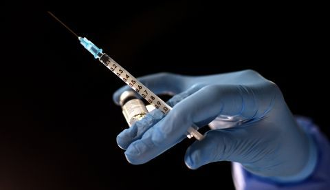 Vacunas COVID: Pfizer podría sumar un beneficio de otros 33.300 millones € “extra” de los contribuyentes de la UE en 2022 y 2023