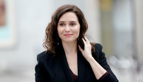 La presidenta de la Comunidad de Madrid, Isabel Díaz Ayuso, llegando a un encuentro informativo.Comunidad de Madrid