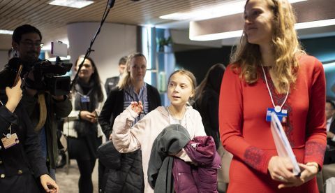 Davos (Switzerland), 21/01/2020.- Swedish climate activist Greta Thunberg (C) after attending a panel session at the 50th annual meeting of the World Economic Forum (WEF) in Davos, Switzerland, 21 January 2020. The meeting brings together entrepreneurs, scientists, corporate and political leaders in Davos under the topic 'Stakeholders for a Cohesive and Sustainable World' from 21 to 24 January 2020. (Suiza) EFE/EPA/GIAN EHRENZELLER