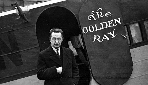 Alexander Kerensky sale del aeropuerto de Croydon hacia París después de visitar Londres en noviembre de 1931. / Archivo.
