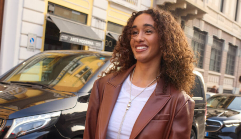 Eva Ruiz triunfa en el desfile de Moschino y pone rumbo a los Goya