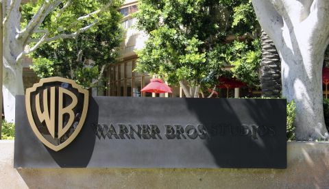 Los estudios Warner Bros rectificaron este martes su decisión de aplazar indefinidamente el lanzamiento de la cinta y optaron por mantener la fecha prevista del 15 de mayo. EFE/Christoph Dernbach