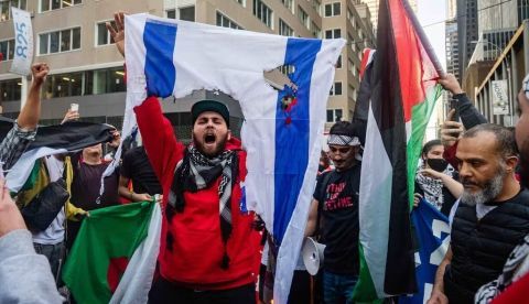 Manifestación propalestina en Nueva York durante los combates entre Israel y Hamás en la Franja de Gaza, 15 de mayo de 2021. Wirestock Creators / Shutterstock