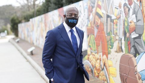 Los progresistas tomaron el control de la Cámara Alta después de que los dos nuevos senadores por Georgia, Raphael Warnock (imagen) y Jon Ossoff, asumieran el cargo.