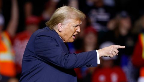 Ganan Trump, la desinformación y los poderes tecnológicos.