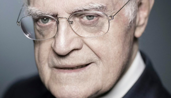  Lionel Jospin posa durante una sesión fotográfica en París, el 16 de mayo de 2018. Joël Saget/AFP