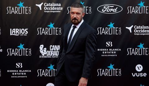 Banderas ataca el futuro con ilusión y sin cortarse un pelo