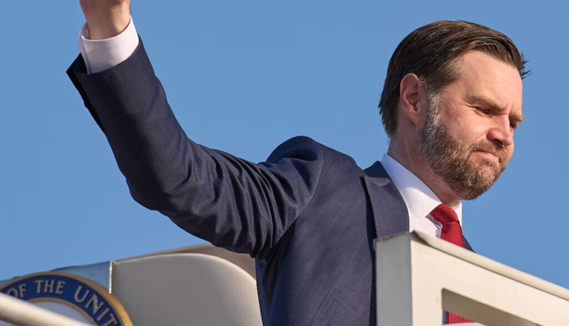 El vicepresidente de Estados Unidos, JD Vance, abandona Islamabad el 12 de abril de 2026. Jacquelyn Martin - Pool/Getty Images. Jacquelyn Martin/Getty Images
