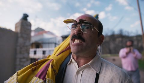 Producida por Películas Pendelton y Morena Films, con la participación de TVE y de Amazon, "Historias lamentables" ha sido escrita por el propio Fesser y Claro García y cuenta con las interpretaciones de Chani Martín, Laura Gómez-La Cueva, Janick, Alberto Castrillo-Ferrer y Fernando San Segundo. EFE/Foto cedida