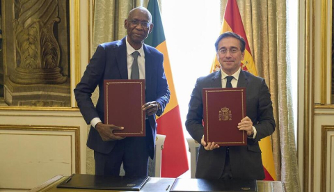 El ministro de Asuntos Exteriores, Unión Europea y Cooperación, José Manuel Albares, y su homólogo senegalés, Cheik Niang, de visita en España. / © lamoncloa.gob.es. Ministerio de la Presidencia.