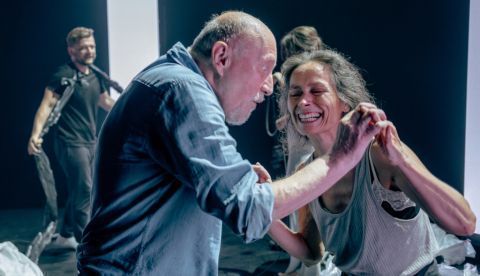 “I’m Nowhere”/Desvanecimiento: La eutanasia sube al escenario