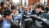 El presidente del Gobierno, Pedro Sánchez, saluda a los asistentes al acto celebrado en la Academia China de las Ciencias. | Pool Moncloa/Borja Puig de la Bellacasa. Pekin (República Popular China) - 13.4.2026