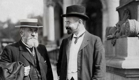 Émile Vandervelde (d) junto a Jean Jaures en 1910. / Archivo.
