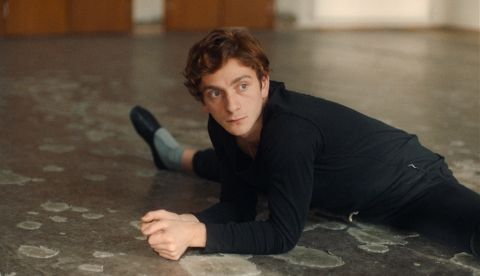 Fotografía facilitada por la productora Avalon de la película "Sólo nos queda bailar". EFE