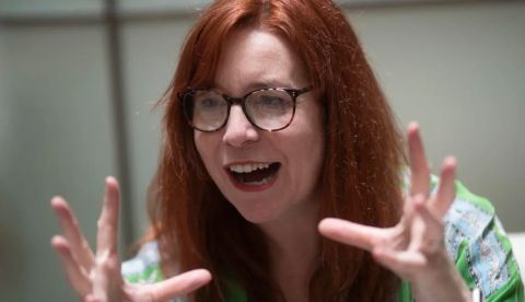 La cineasta Ali Ray: “Frida Kahlo supo hacer lo difícil, pintar el dolor”
