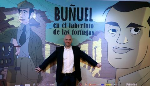 Salvador Simó, director de "Buñuel en el laberinto de las tortugas", habla en una entrevista con EFE de su película de animación para adultos que recrea la aventura de Luis Buñuel para rodar su documental "" Las Hurdes,Tierra sin pan"". EFE/Fernando Alvarado/Archivo