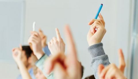 Educación aprueba 2.000 millones en becas para un millón de jóvenes