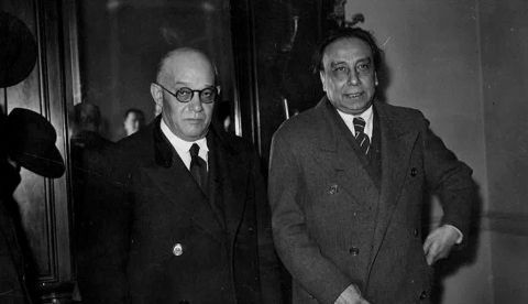 Mario Bravo (d) en compañía de Enrique Dickmann.
