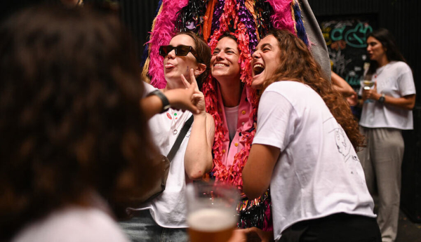 CÓÑO! torna a La (2) d’Apolo després d’un CÓÑO! a l’aire d’escàndol a les Festes del Raval