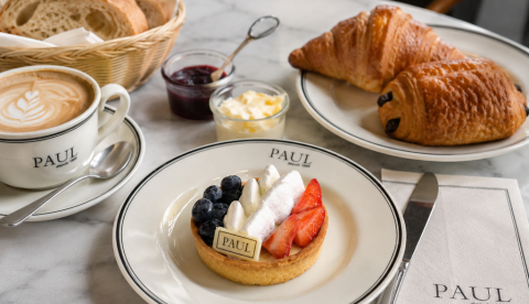 Café, croissant y tiempo: cinco claves para desayunar a la francesa este verano