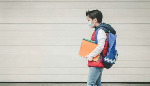 Una vuelta a clase con ratios prepandemia y menos profesores "covid"