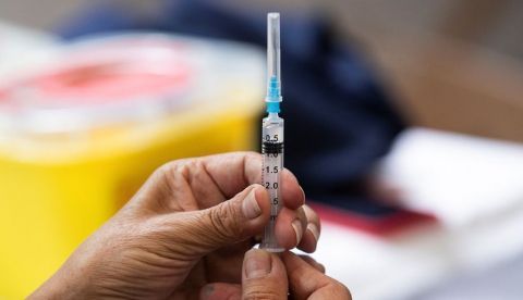 Los anticuerpos en personas inmunodeprimidas tras la 3ª dosis crecen un 43%