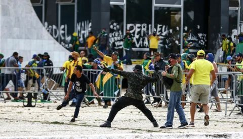 Brasil, bajo la herencia antipolítica de un perturbado