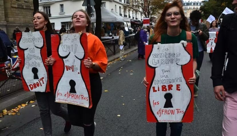 Manifestation en 2019 contre les atteintes au droit à l'avortement. Jeanne Menjoulet/Flickr, CC BY-NC-ND