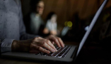 La inteligencia artificial convierte a LinkedIn en un vector de ataque estratégico