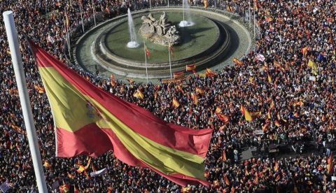 170.000 manifestantes contra 13.610.939 electores