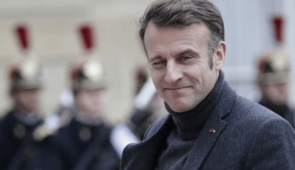  Emmanuel Macron à l'Elysée le 9 décembre 2024. Stéphane de Sakutin
